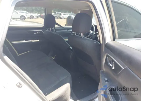 2015 Nissan Altima 2.5/2.5 S/2.5 Sl/2.5 Sv из США, поврежденный, VIN 1N4AL3APXFC274201